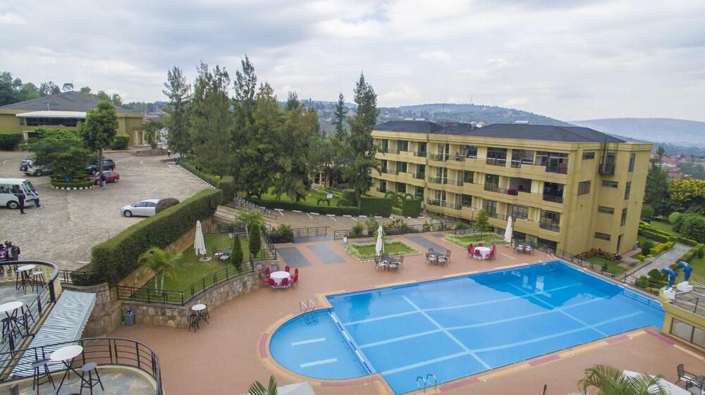 Nobleza Hotel Kigali Buitenkant foto