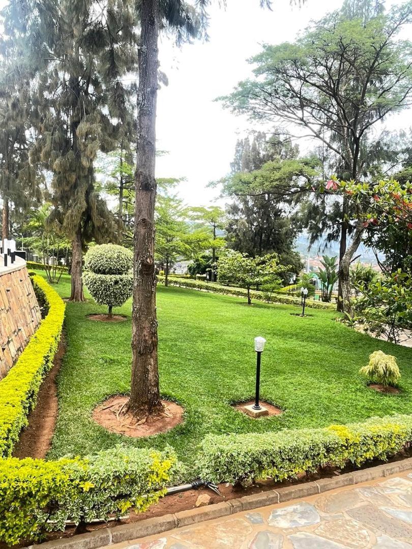 Nobleza Hotel Kigali Buitenkant foto
