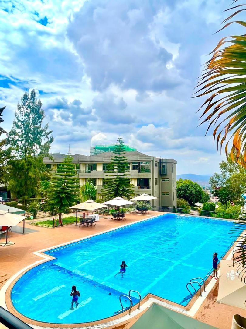 Nobleza Hotel Kigali Buitenkant foto