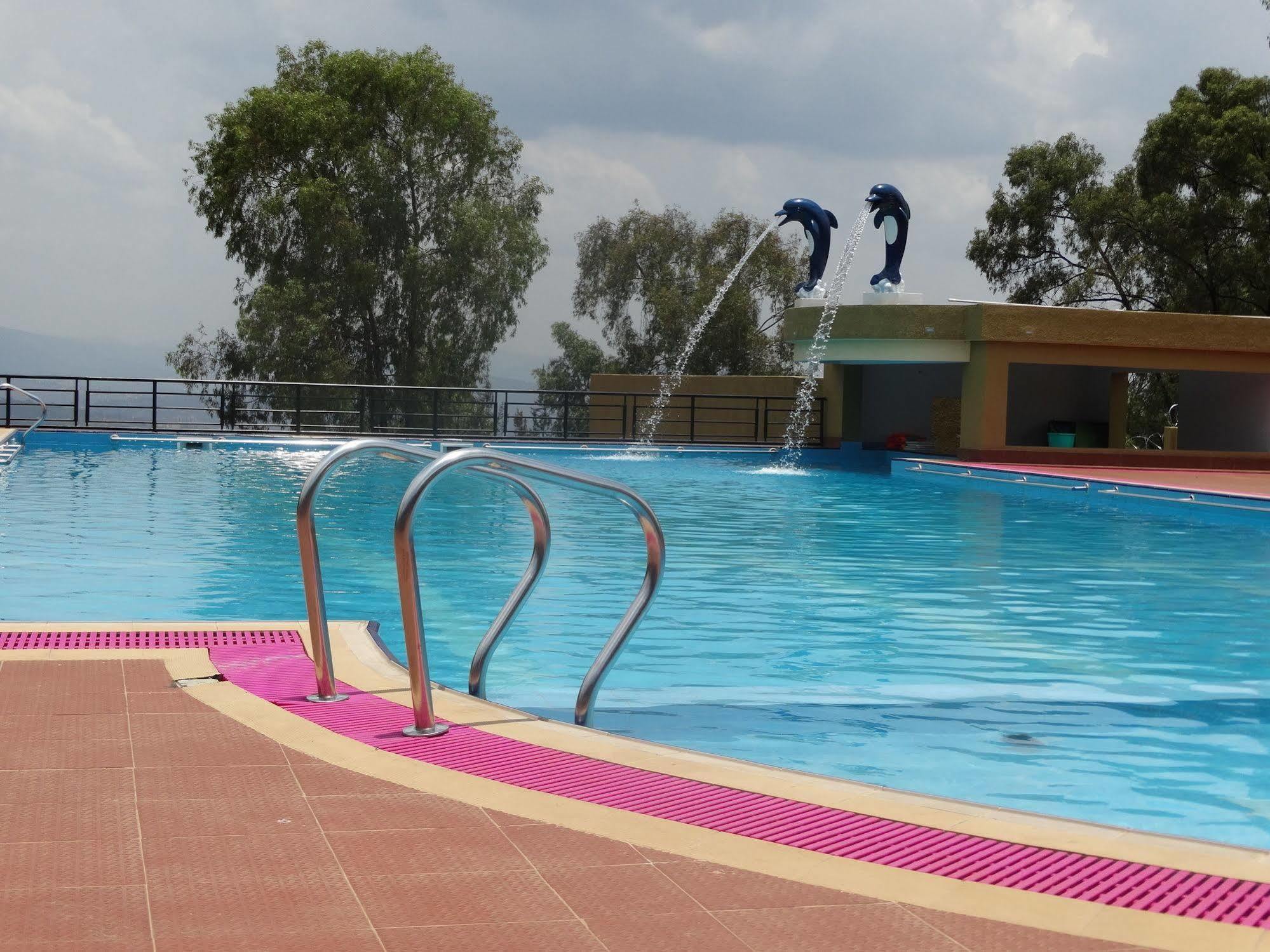 Nobleza Hotel Kigali Buitenkant foto