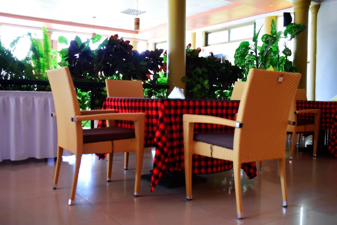 Nobleza Hotel Kigali Buitenkant foto