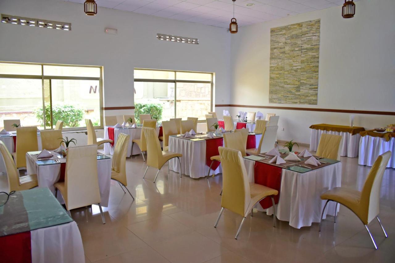 Nobleza Hotel Kigali Buitenkant foto