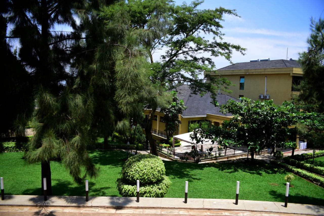 Nobleza Hotel Kigali Buitenkant foto