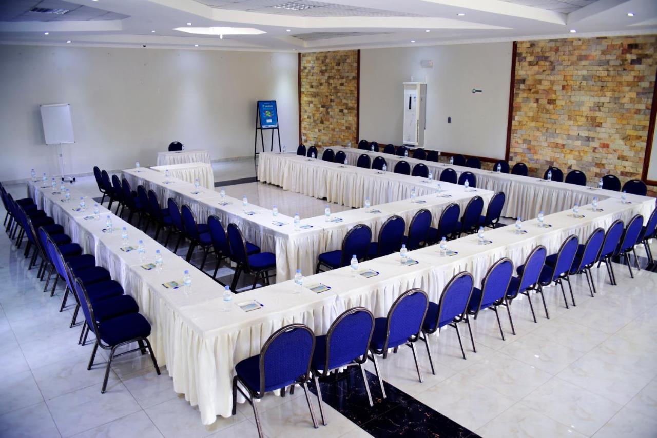 Nobleza Hotel Kigali Buitenkant foto